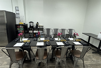 Veranda Eats and Sweets - Williamsburg Antiques Mall Cafe 500